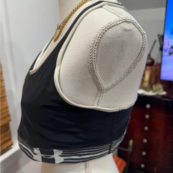 Black and White Athletic Crop Top - Picture 4 of 6